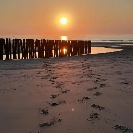 Le Clapotis Des Flots * Calais